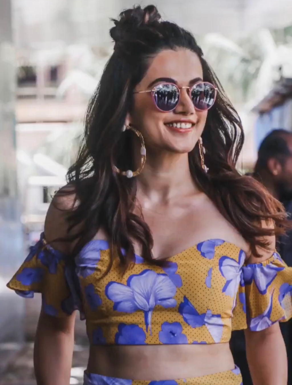 Taapsee Pannu - Textured Hoops with Pearls