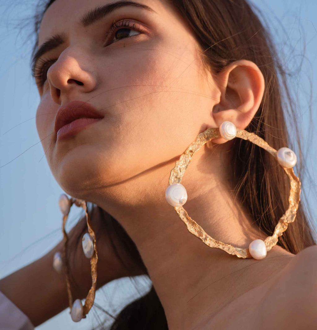 Taapsee Pannu - Textured Hoops with Pearls