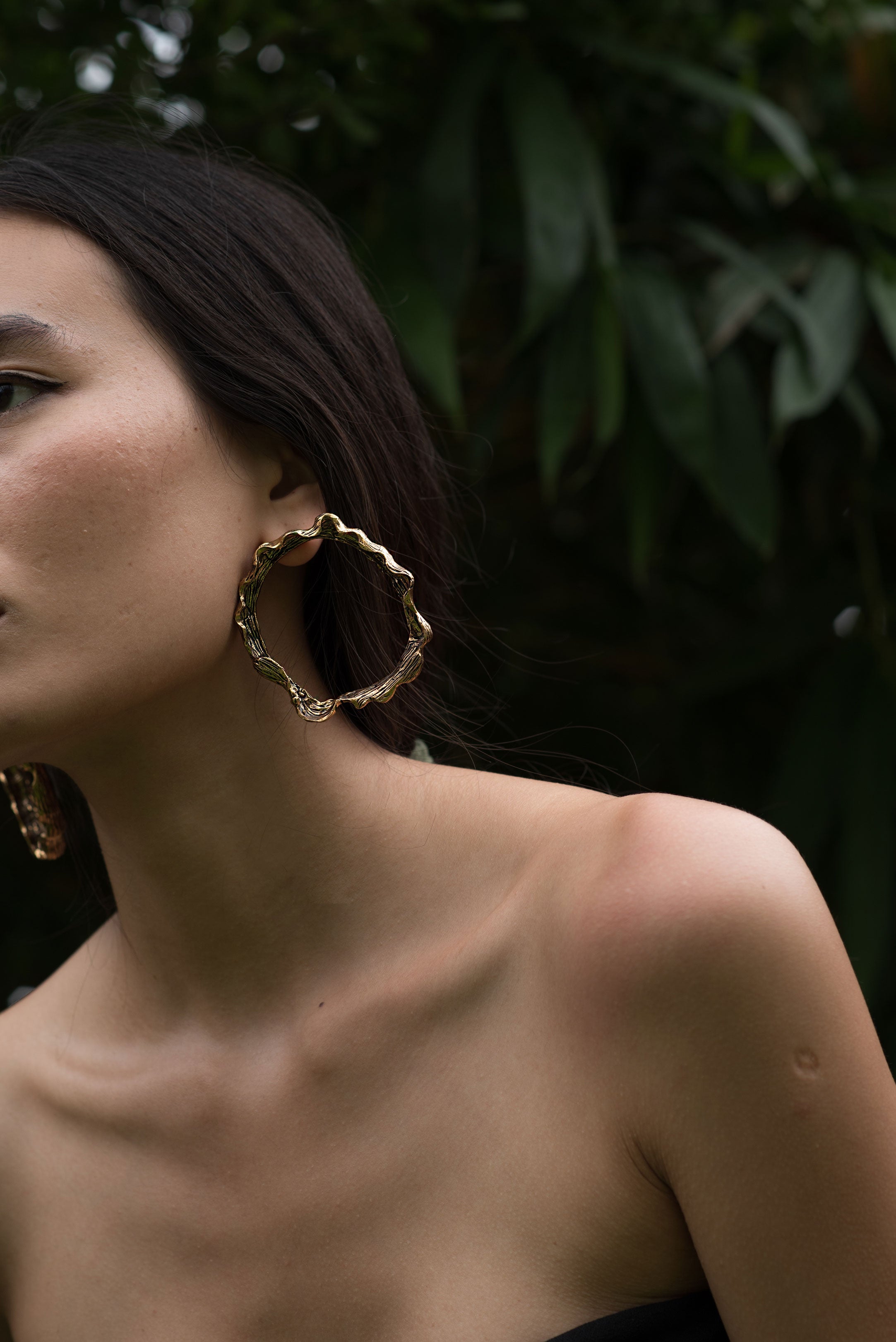 Bark texture classic hoops - oxidised