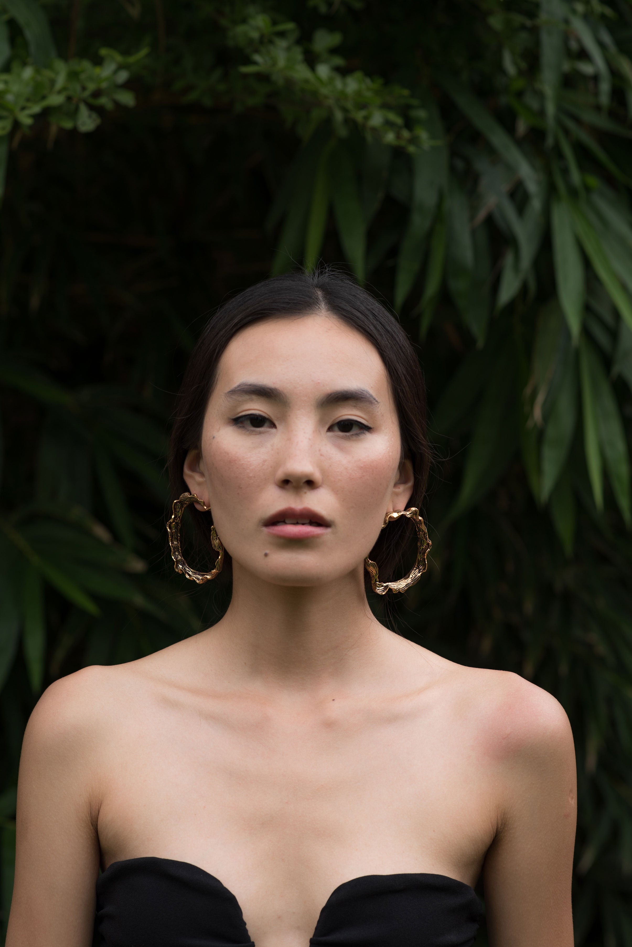 Bark texture classic hoops - oxidised