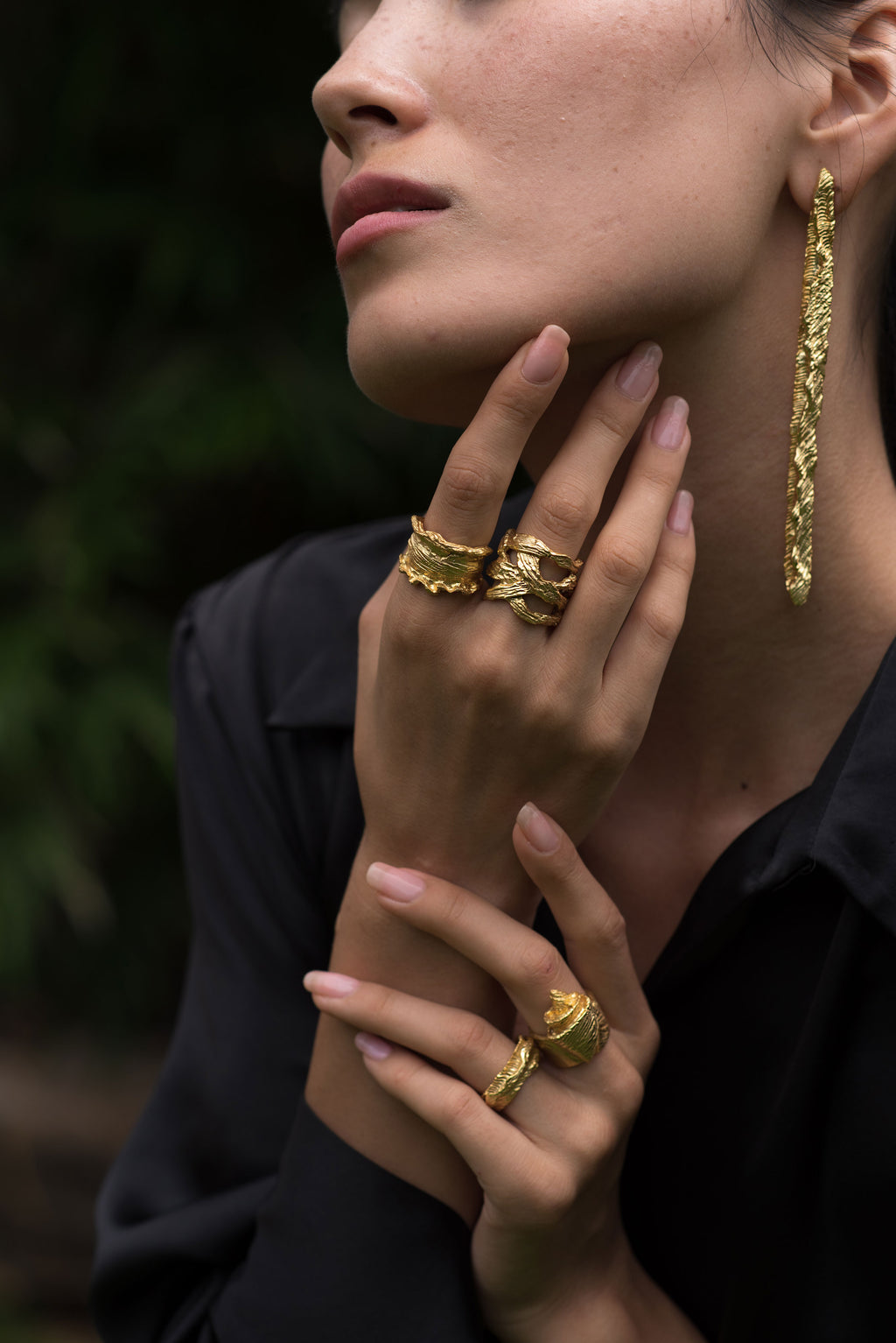 Textured long earrings