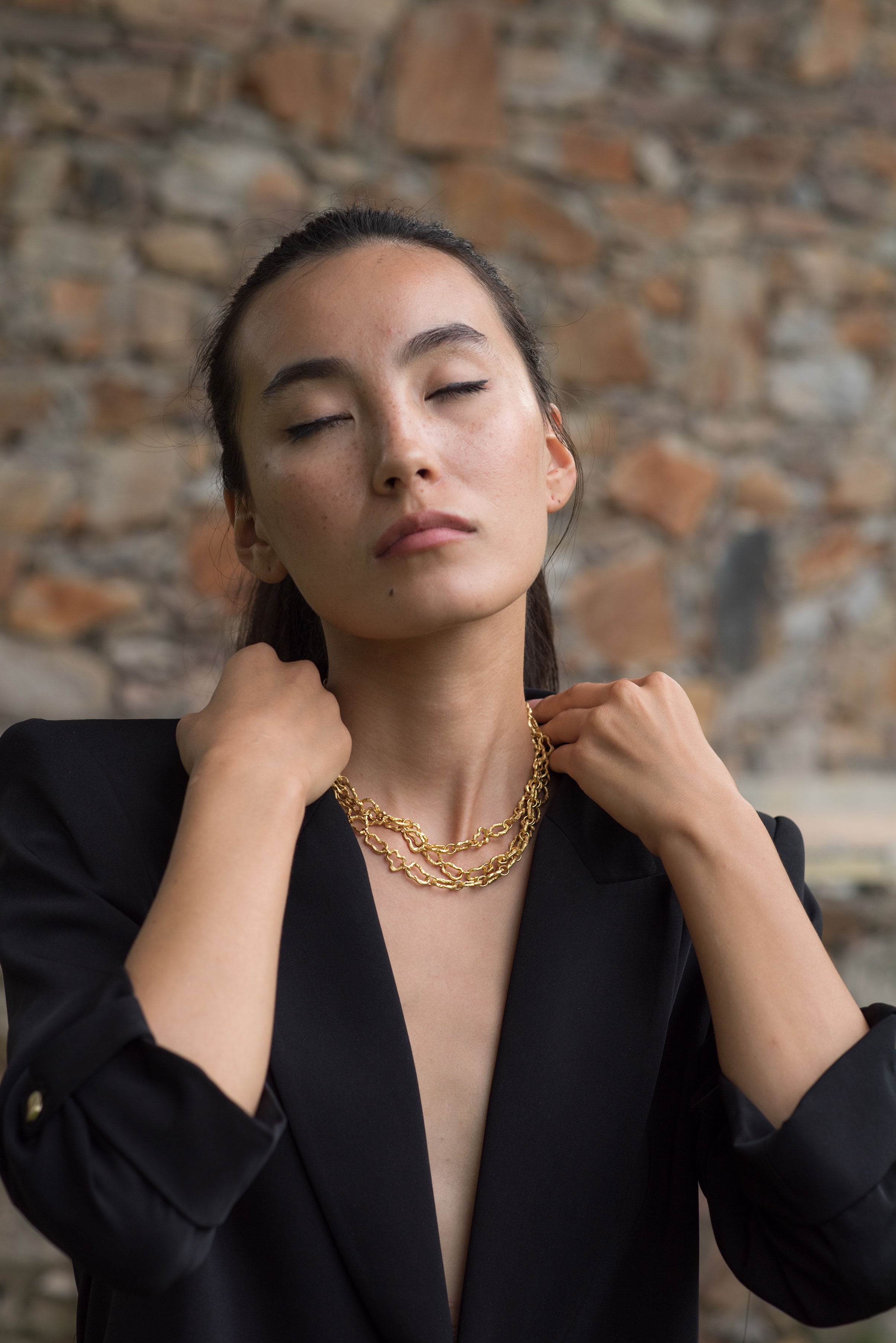 Textured chain necklace