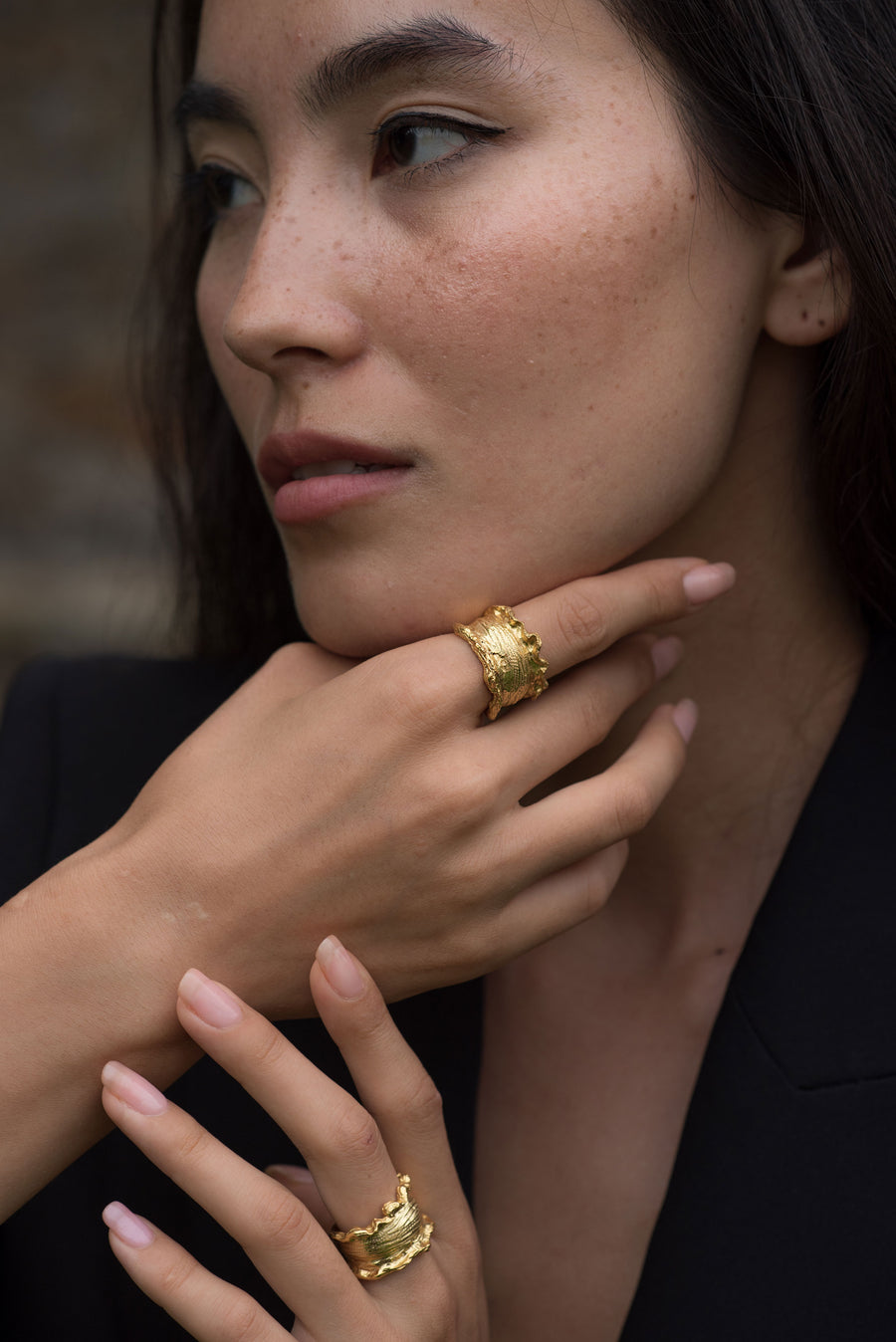Thick texture ring