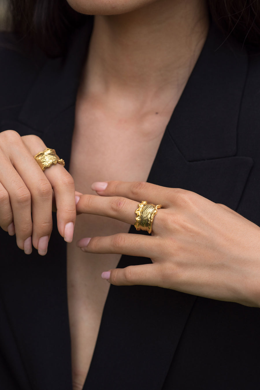 Thick texture ring