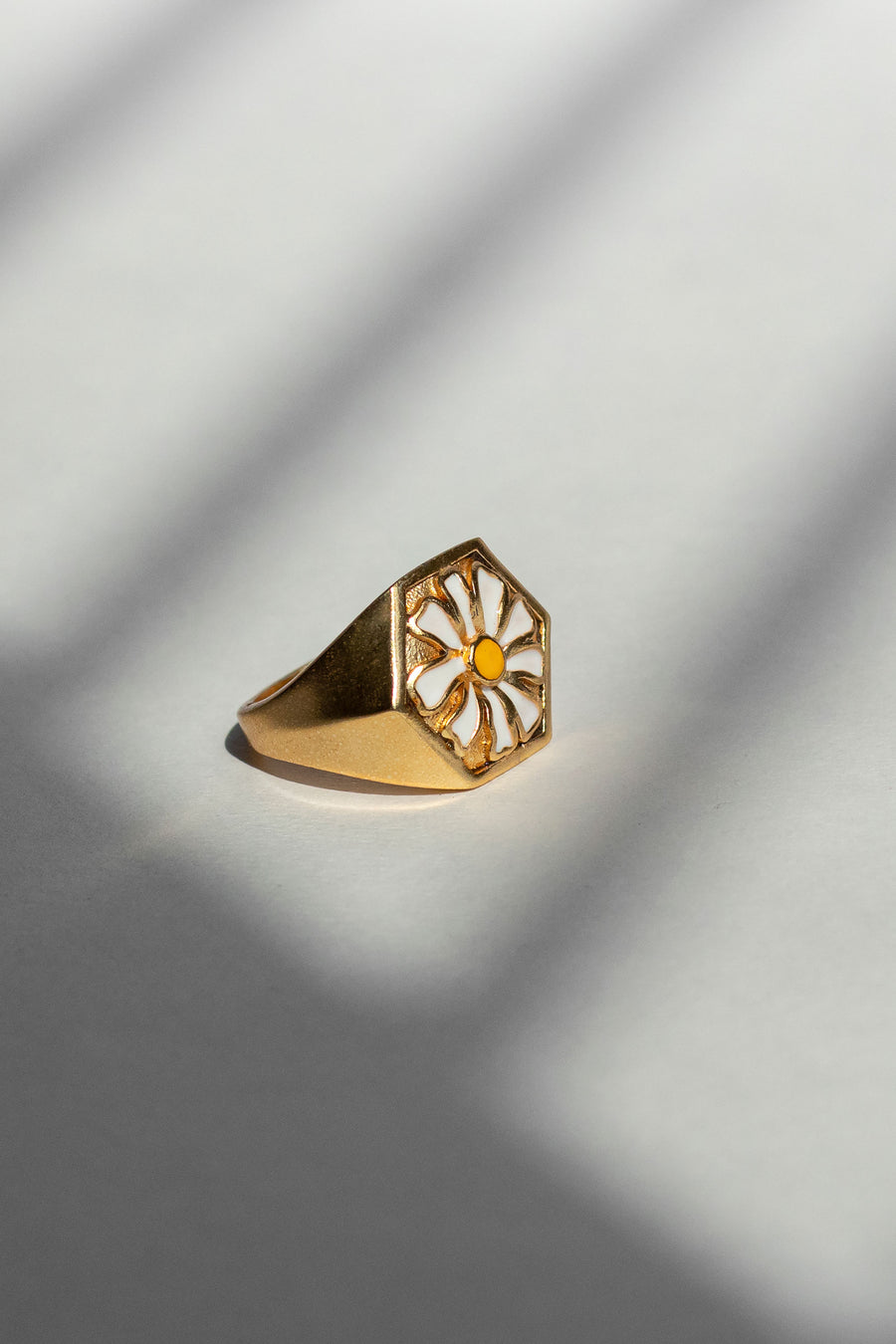 Daisy ring