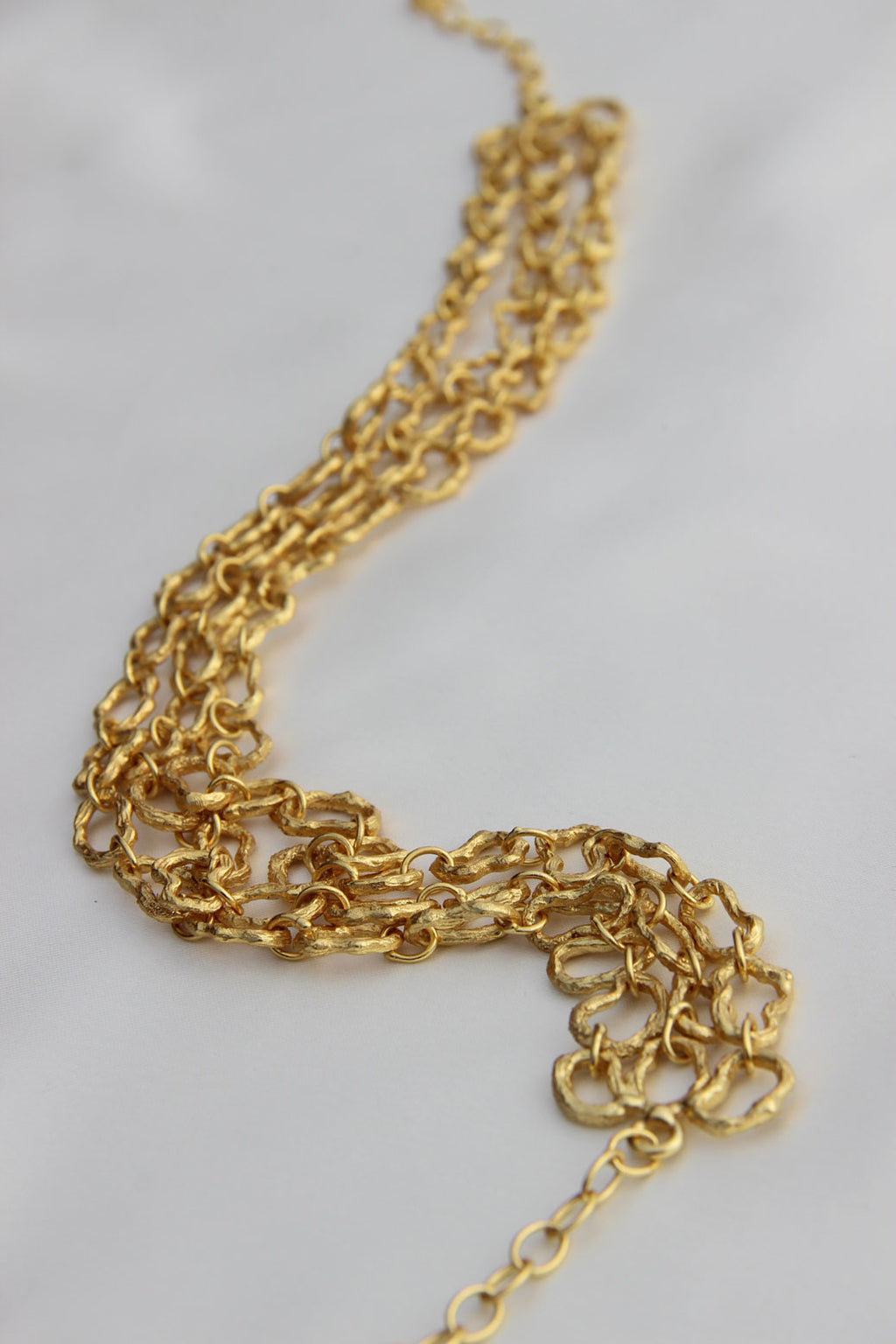 Textured chain necklace
