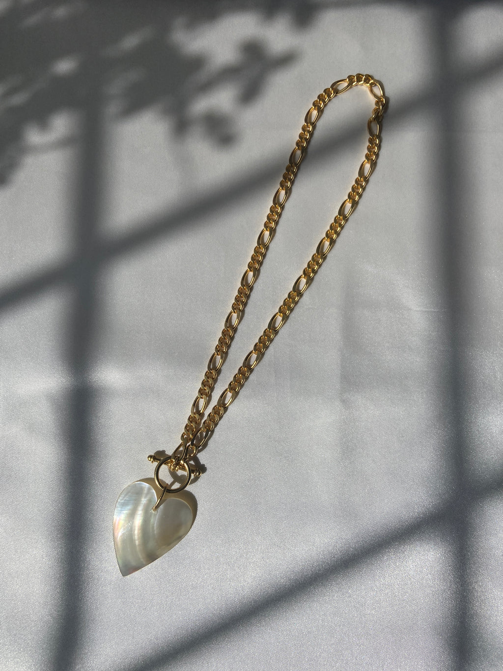 Heart pearl T-bar necklace