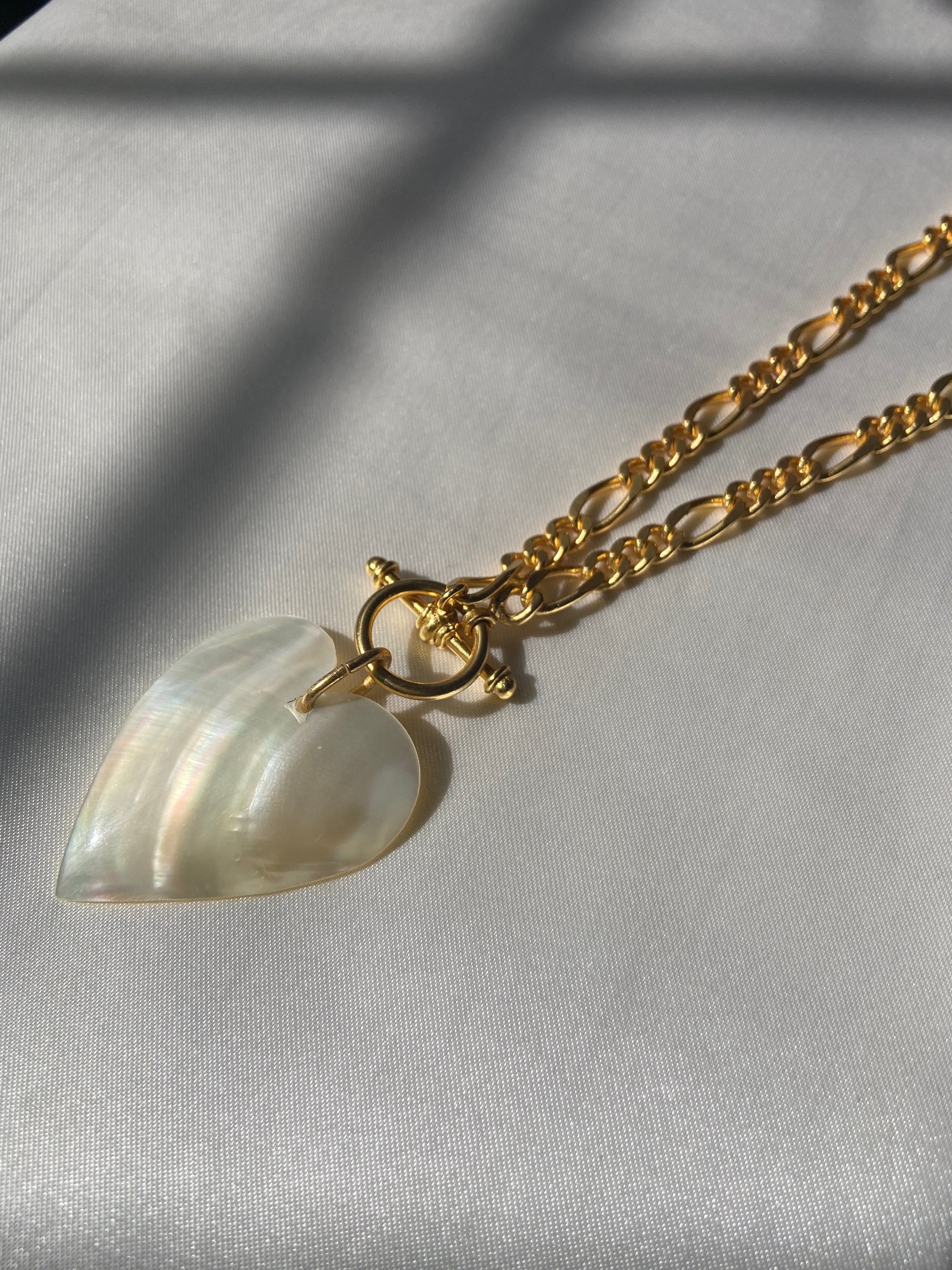 Heart pearl T-bar necklace