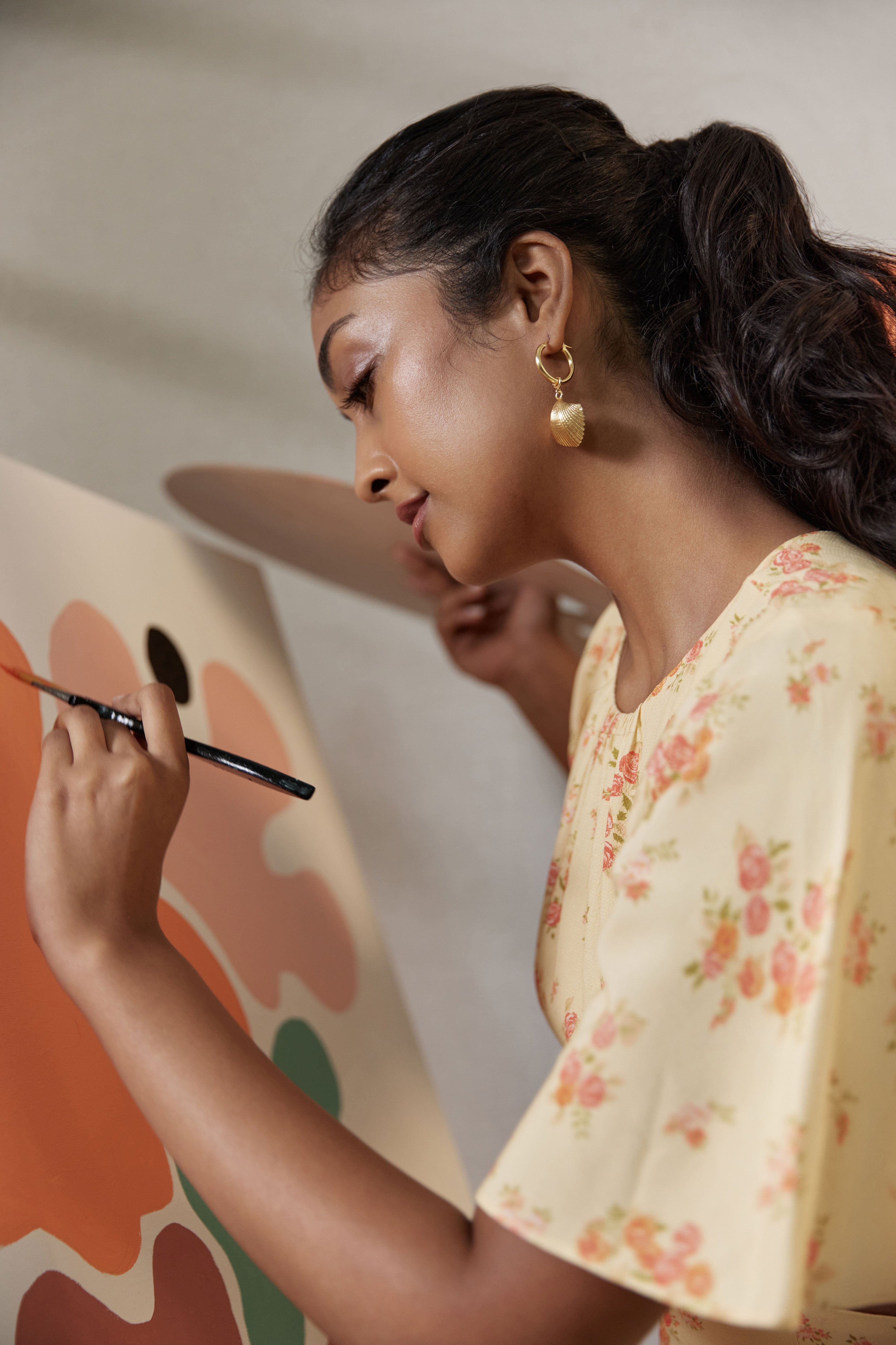 Interchangeable charm hoops