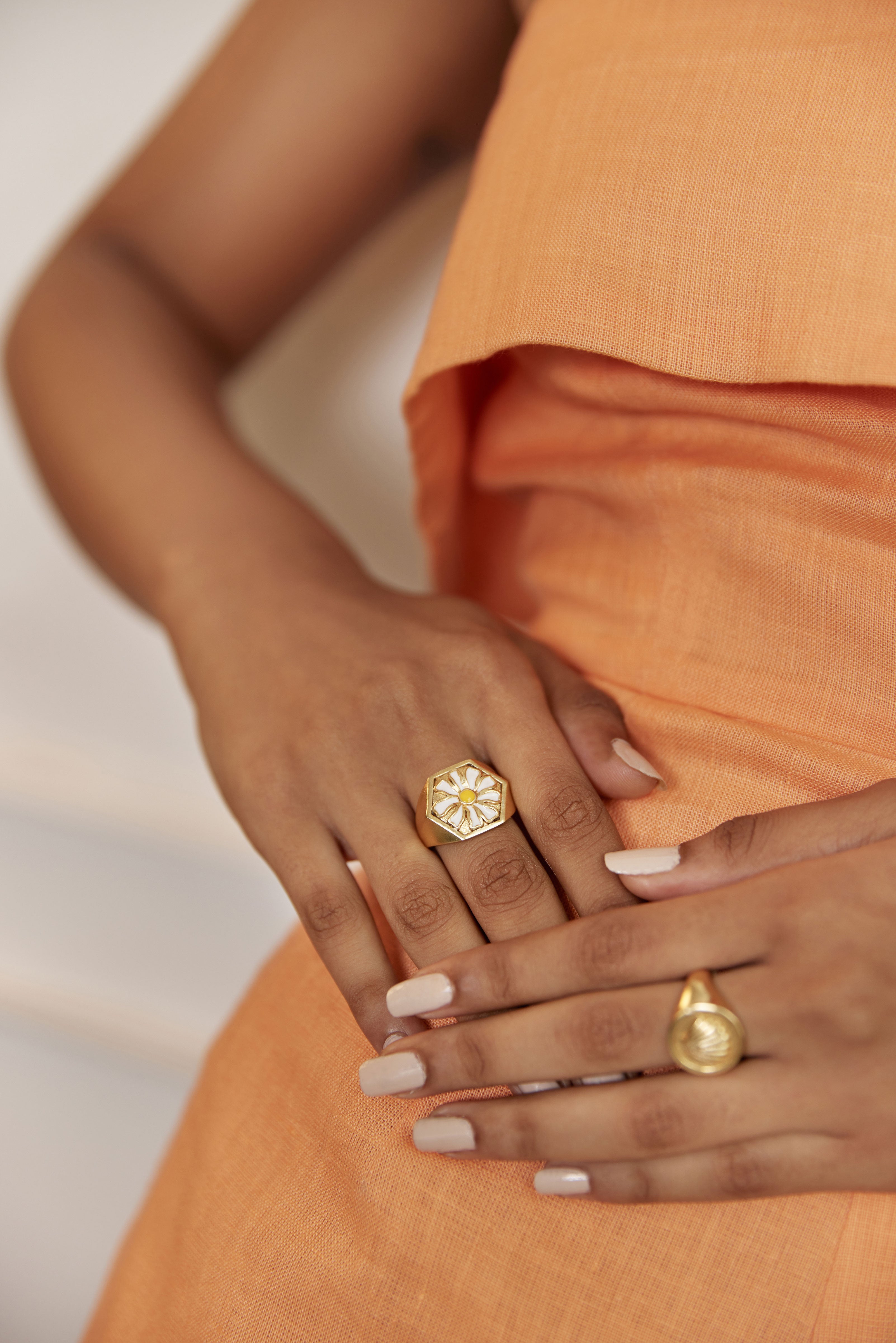Daisy ring